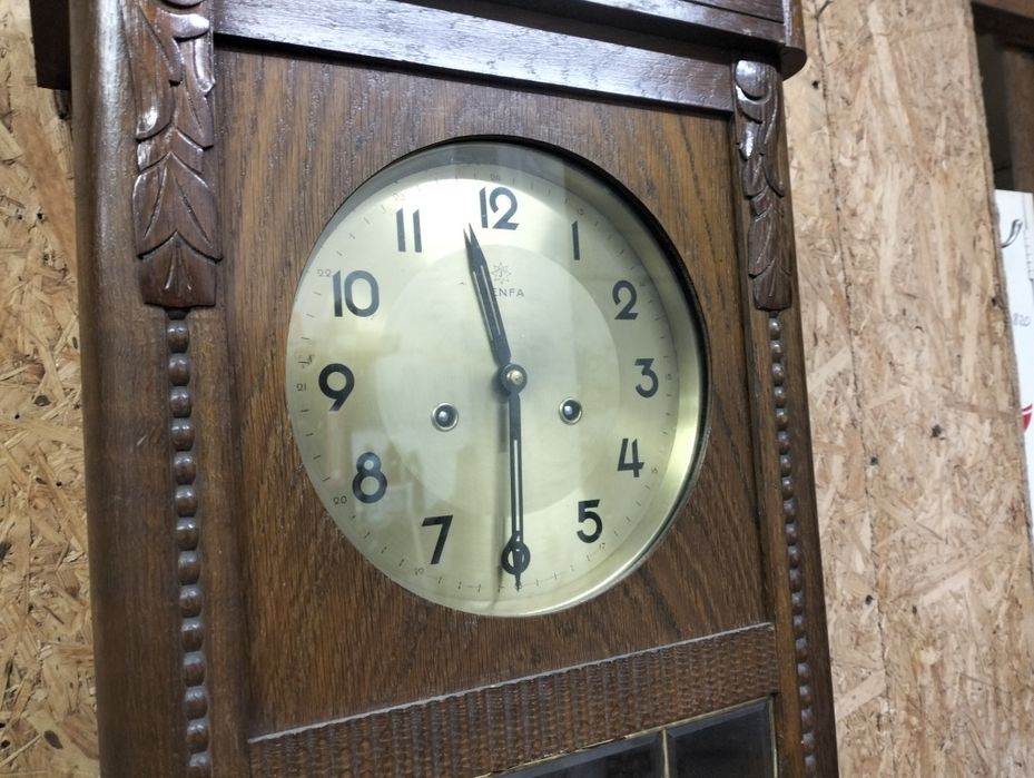 Stary zegar ścienny sprawny A12
