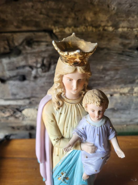 Biskwit Maryja Królowa Matka Boża
