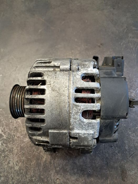 Alternator Valeo Peugeot 206 diesel 1.4 HDi rok 2004
