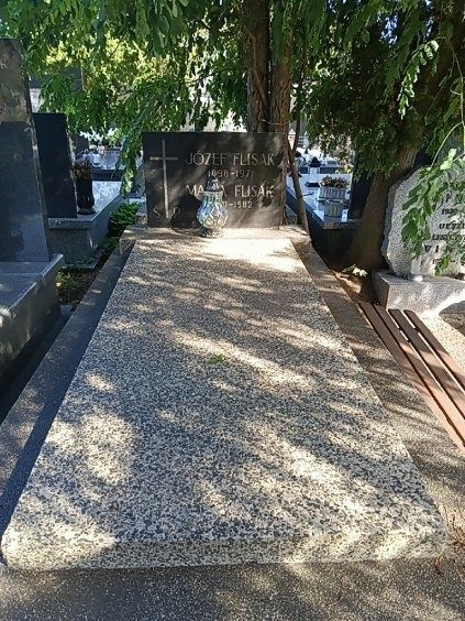 Odstąpie prawo do pochówku na cmentarzu wawrzyszewskim - Widok 2