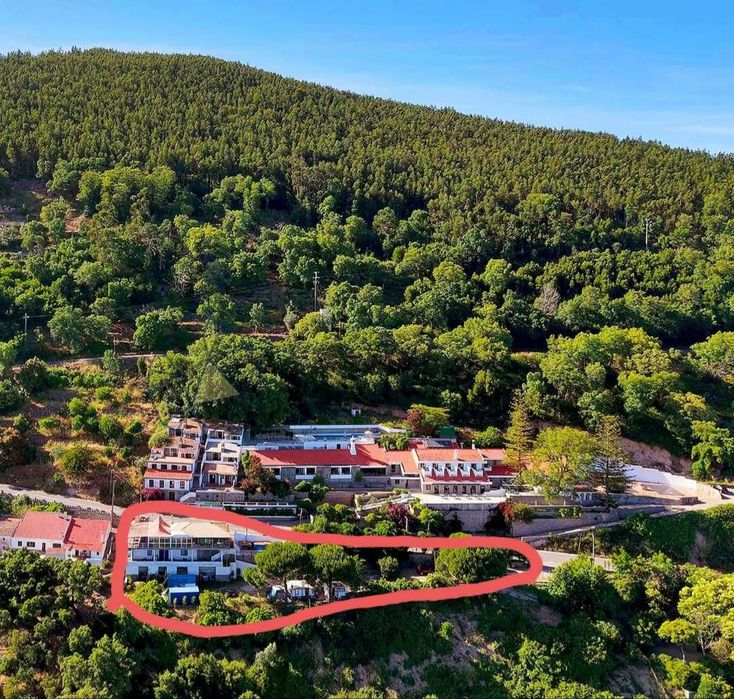 Fully Furnished Restaurant for sale Monchique Algarve Residencial Commercial business property
