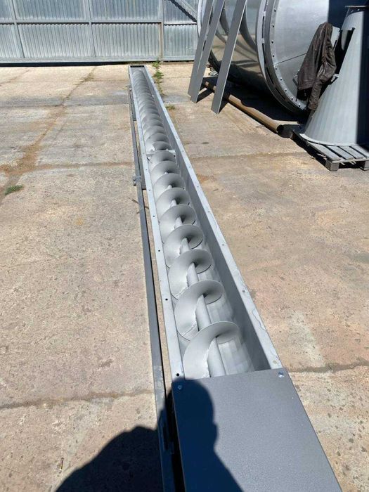 Ковшовий (норія), скребковий, шнековий транспортери.