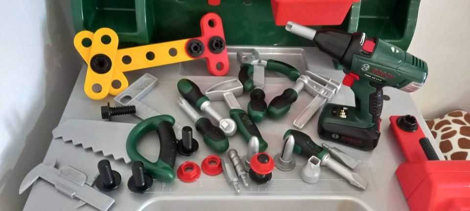 Bancada de Trabalho e Aparafusadora Infantil Bosch