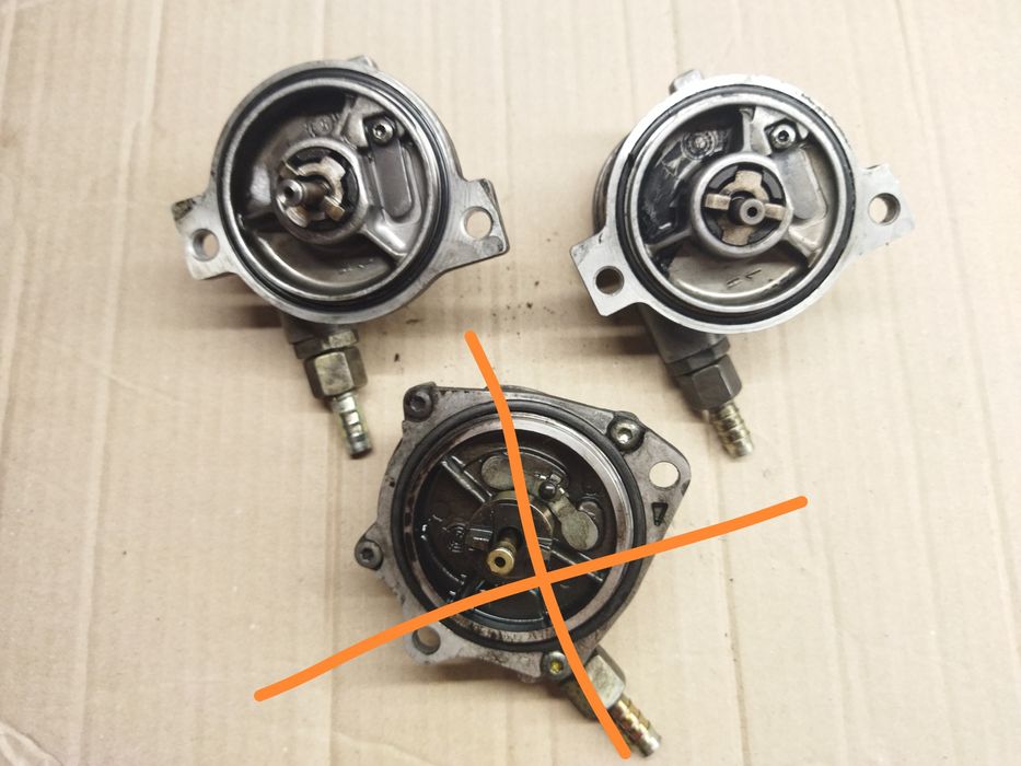 Вакуумный насос Astra F 1.7 Vectra A 1.7 90466264 Вектра А 1.7 Астра Ф