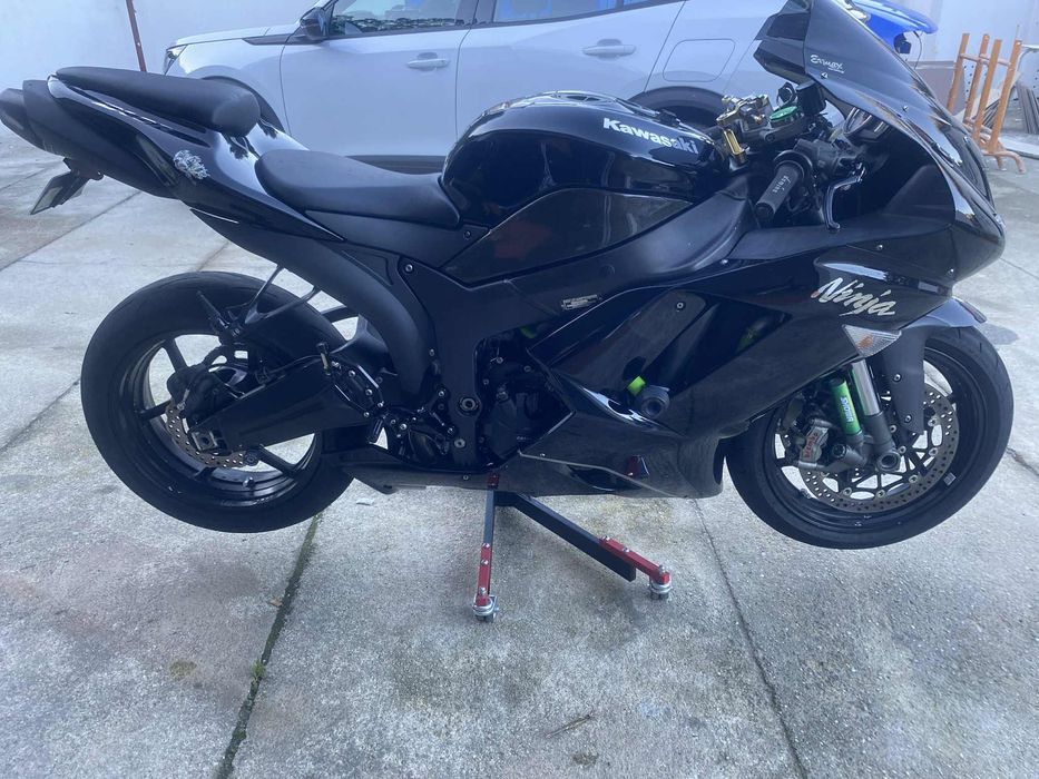 Kawasaki ninja zx6-r aceito retomas