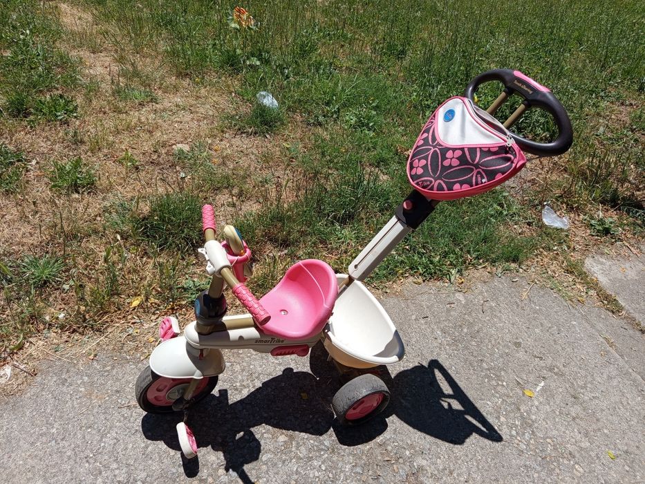 Triciclo evolutivo menina