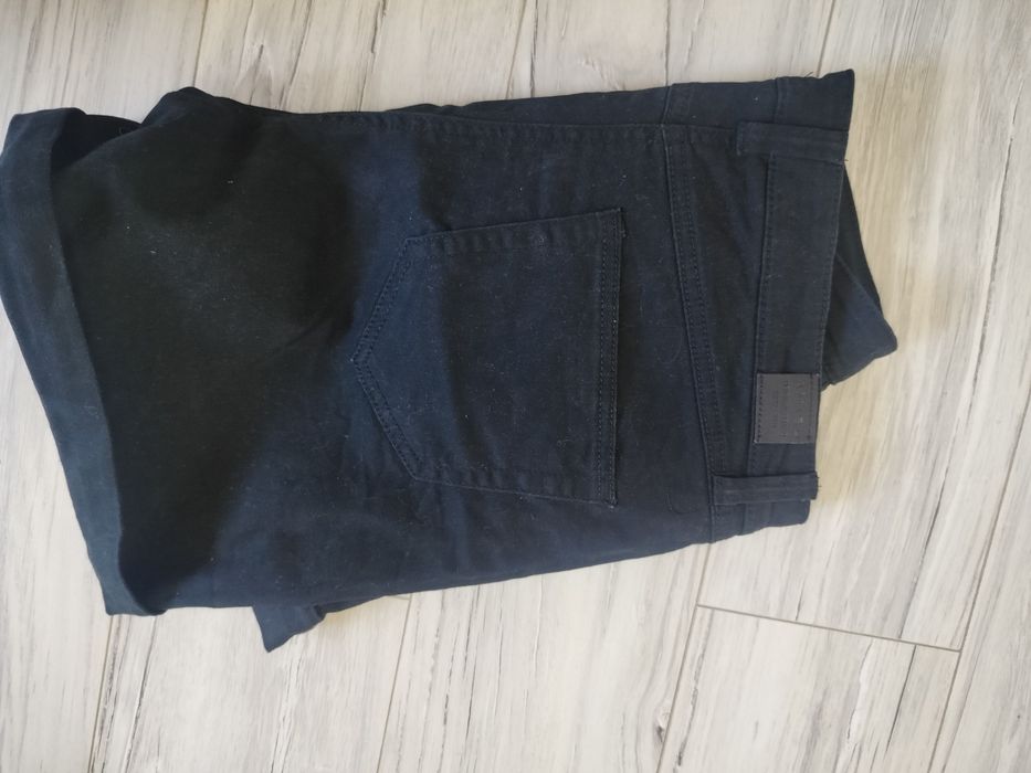 Krótkie spodenki 42