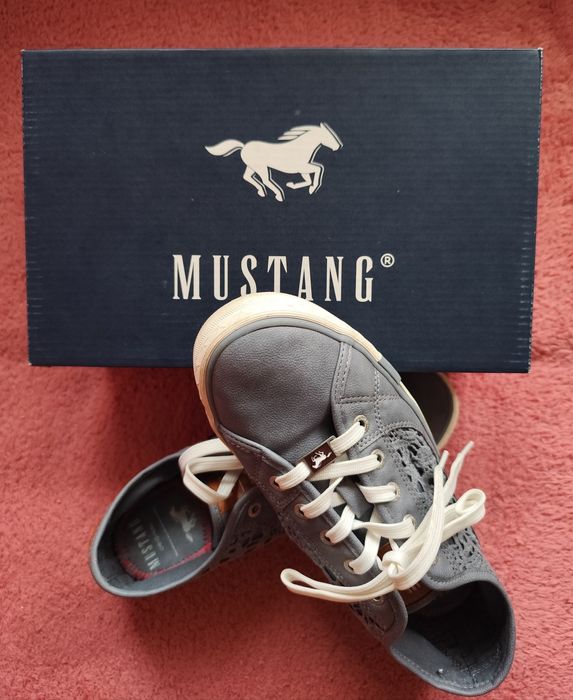 Trampki mustang szare