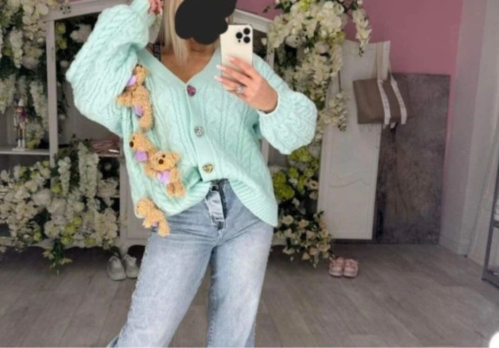 Przepiękny miętowy sweter