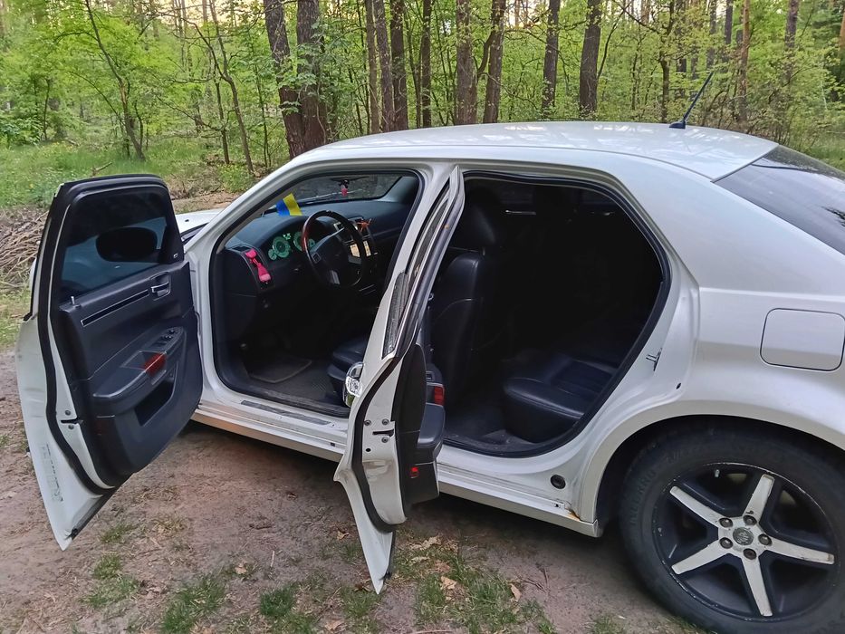 Chrysler 300C 2008 2.7