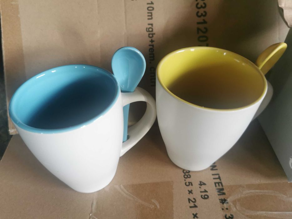 KUBEK CERAMICZNY 4 kolory Z ŁYZECZKA nowe  35 sztuk termodruk
