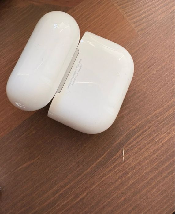 VENDO AIRPODS 4 APPLE