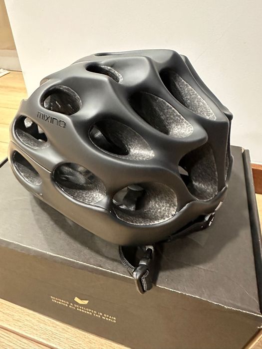 Capacete Catlike Mixino Evo Preto