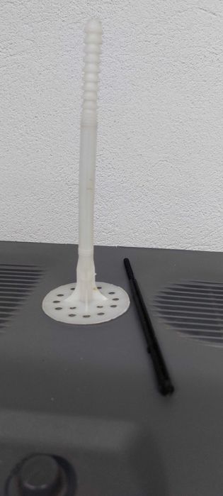 Kołki do styropianu