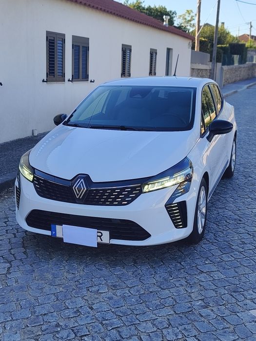 Renault Clio bifual com apenas 33500 km