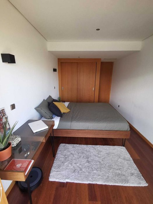Apartamento T1+1 Duplex Loft mobilado e com varanda junto ao Hospital São João
