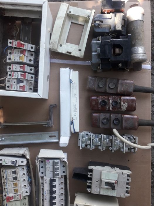 Продам бу провод 4на10 медний,автоматические выключатели