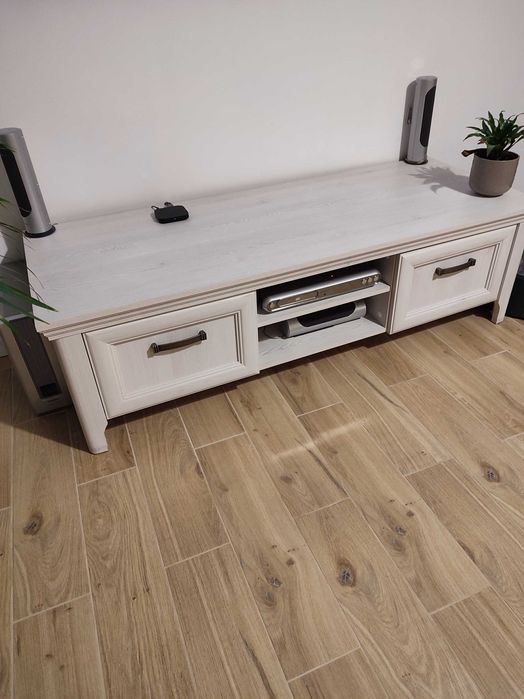 Szafka RTV, komoda, stolik - zestaw mebli