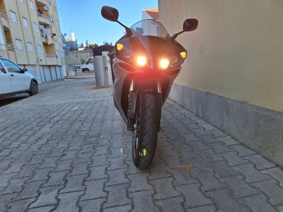 Yamaha YZF  R1 2004