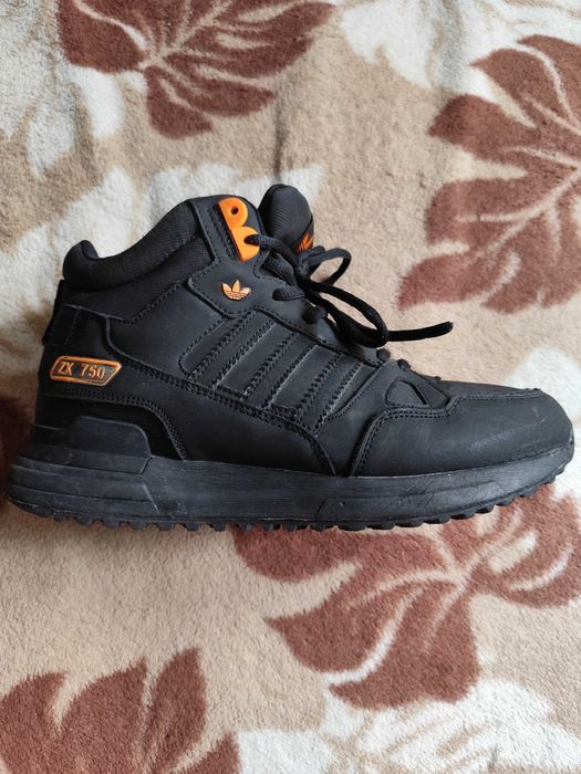Buty męskie zimowe Adidas ZX 750 skórzane czarno-pomaranczowe r.42