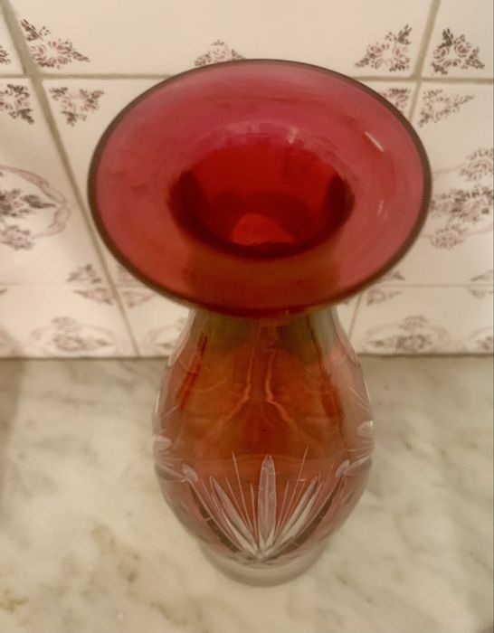 Garrafa bicolor em cristal lapidada