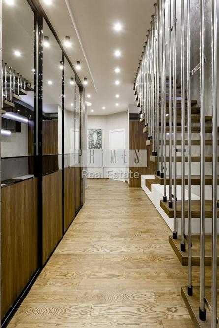 Продаж  5-к дворівневий пентхаус  220м - ЖК Новопечерські Липки.