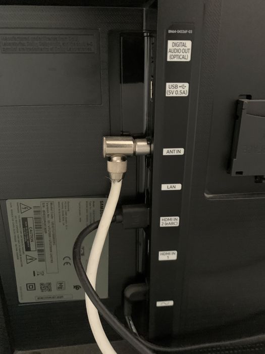 Vendo tv samsung 43 polegadas 4k como nova