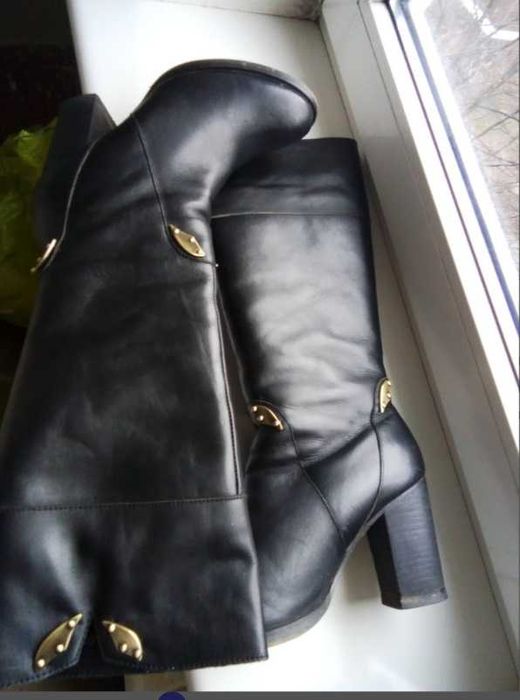 Высокие сапоги Luciano Carvari из натуральной кожи на цигейке, р. 39