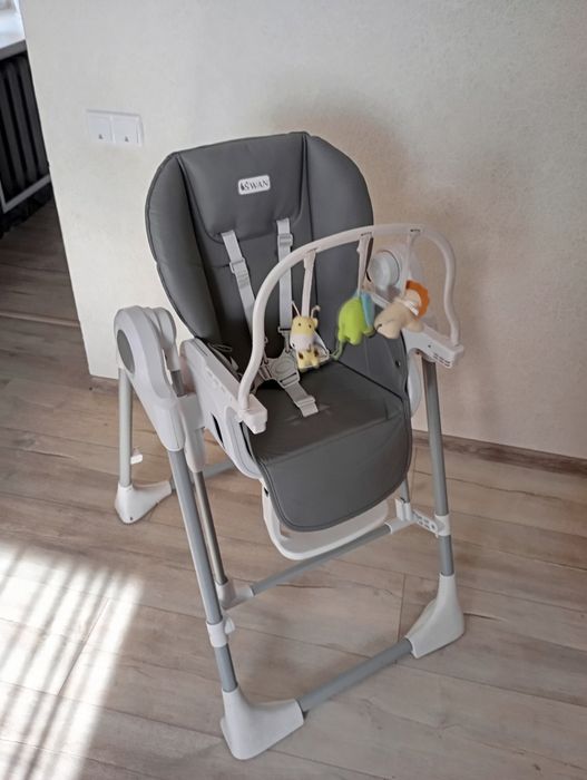 Дитячий стілець-гойдалка