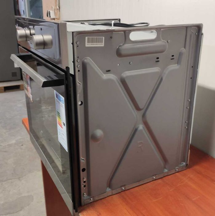 Piekarnik elektryczny ELECTROLUX EOF3H00BX Termoobieg OUTLET 21AH55