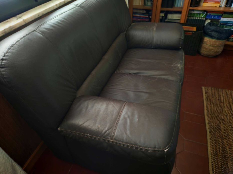 Sofá 2 lugares couro
