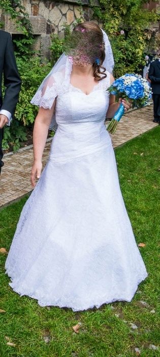 Suknia ślubna śnieżnobiała koronkowa rozmiar 38/40 na 160cm