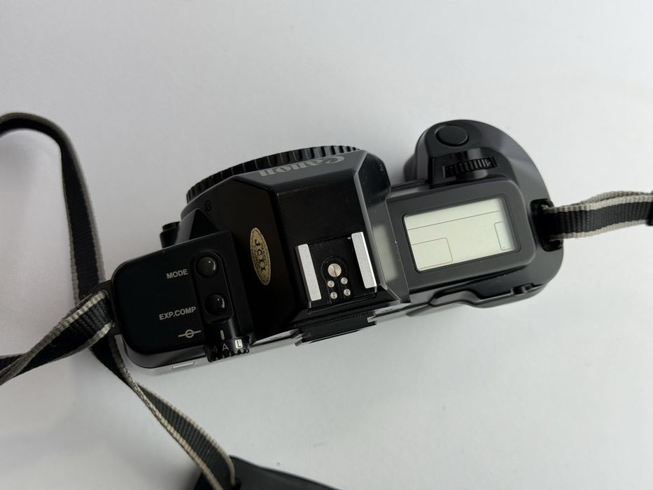 Продам фотоапарат Canon EOS 650