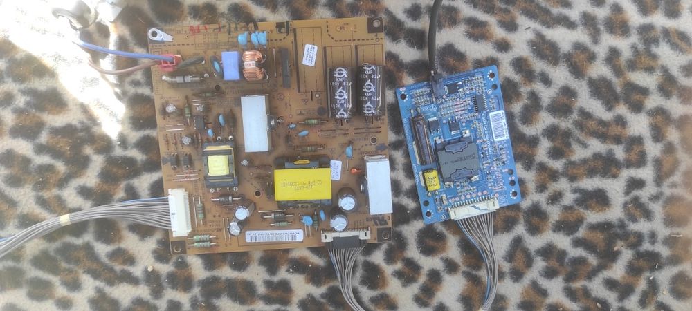Placa + fonte de alimentação LG 32"
