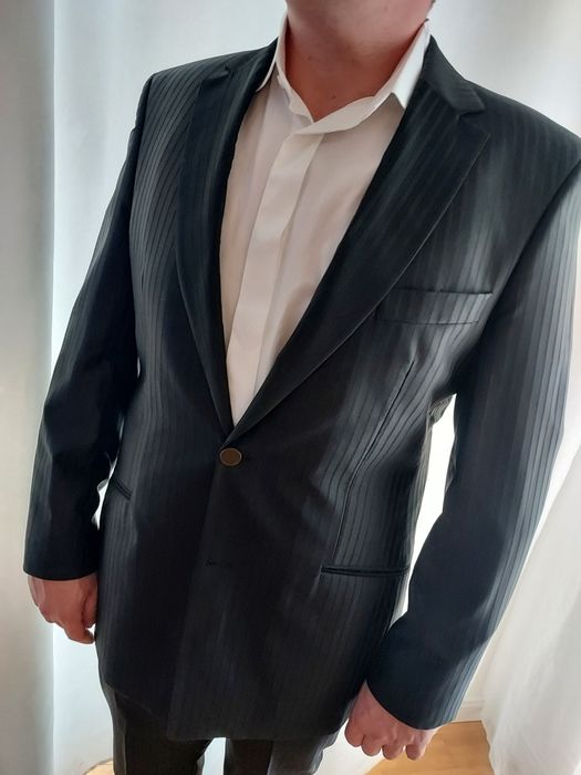 Garnitur DIGEL czarny prążki taliowany elegancki