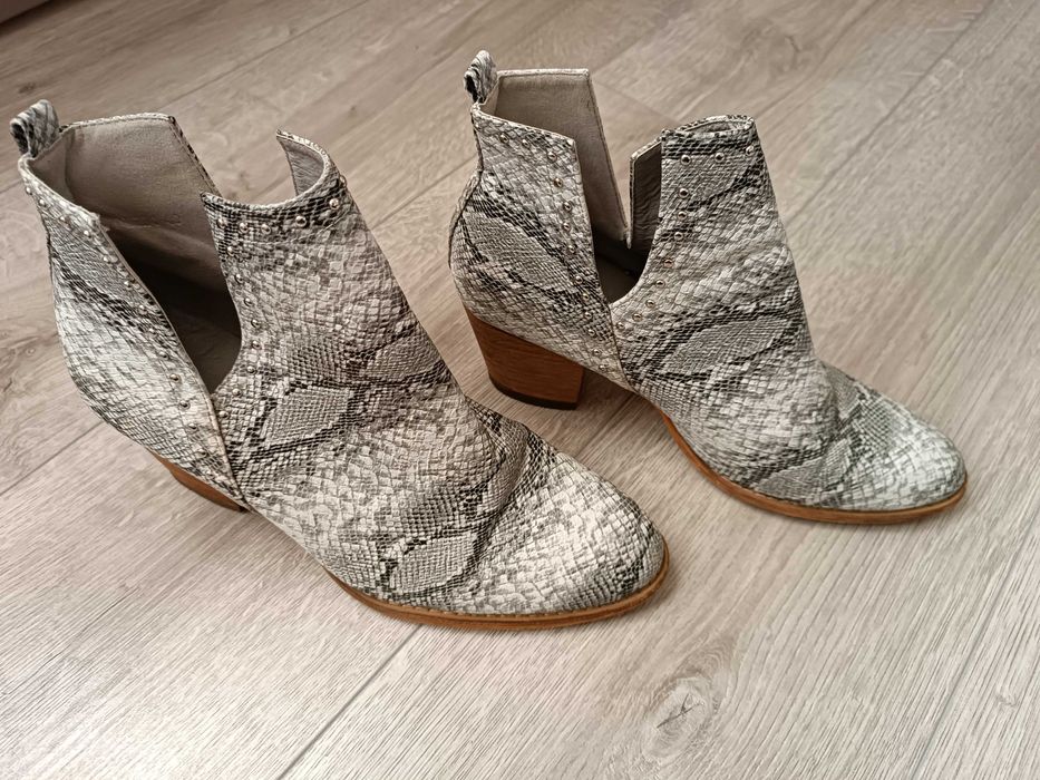 Botki z Tk-maxx Day-Vine roz 40
