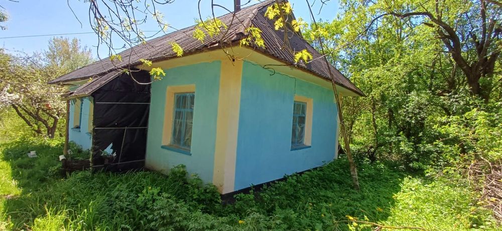 Продам хату в селі