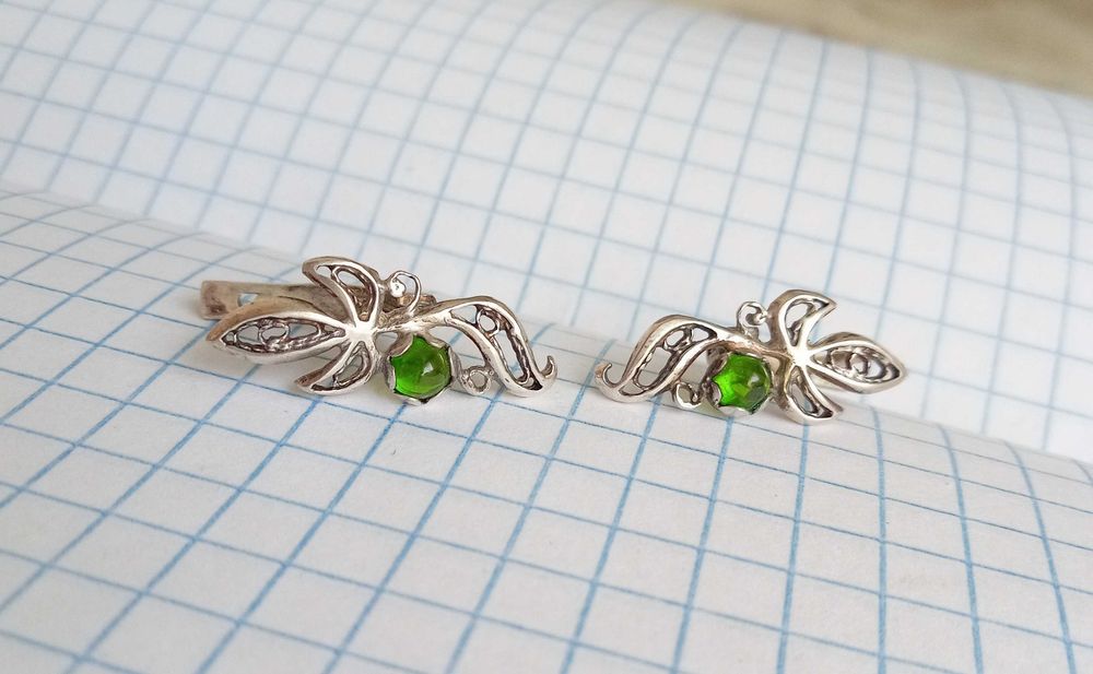 Вінтажні срібні сережки. Зелений бурштин Срібло 875 проба. Зірка. СССР