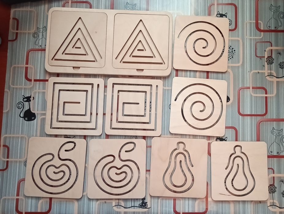 Трафарет 'Дві руки'. Виробник Розумний лис