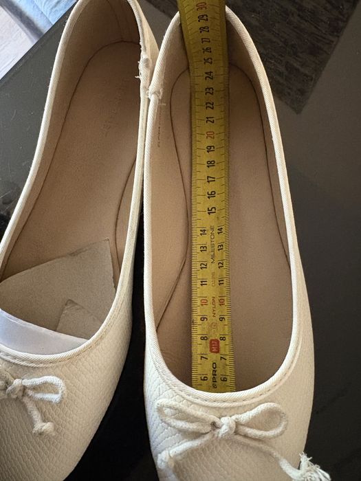 Jasne damskie baletki