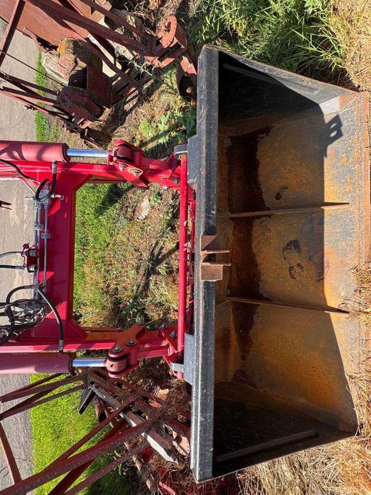 Фронтальний навантажувач PGF-1600 Червона Зірка