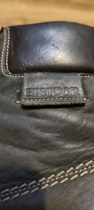 Зимние, кожаные, теплые ботинки.