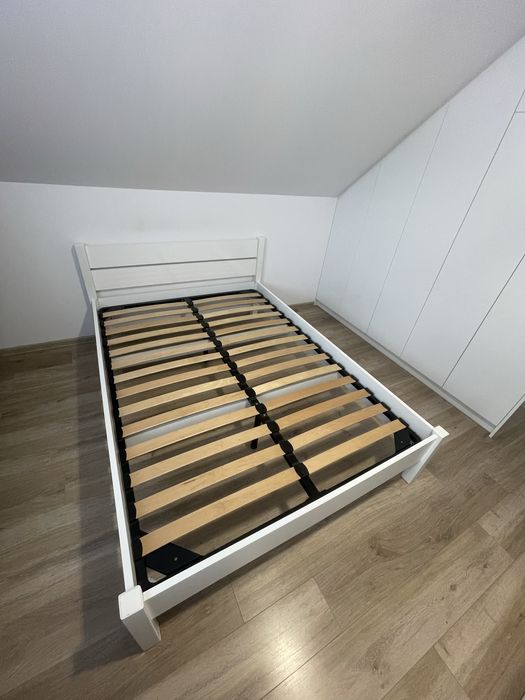 Sprzedam stelaż łóżka (140x200)