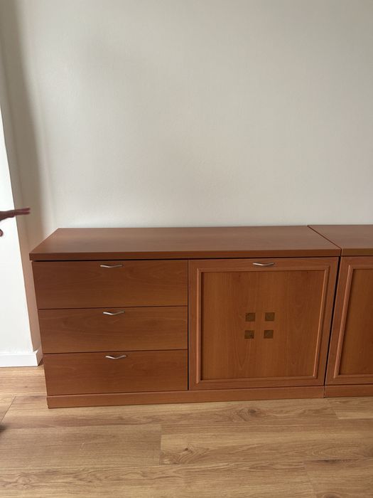 Aparadores em madeira – unidade ou conjunto