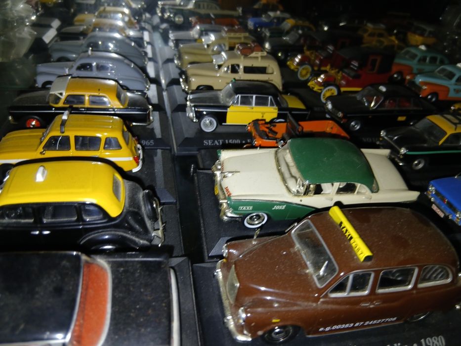 Coleção 50 Taxis escala 1,43  por 275 €