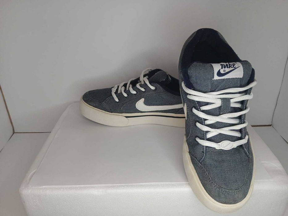 Used Nike Sneakers436414863084113922