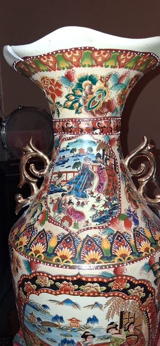 Jarrão com motivos chineses