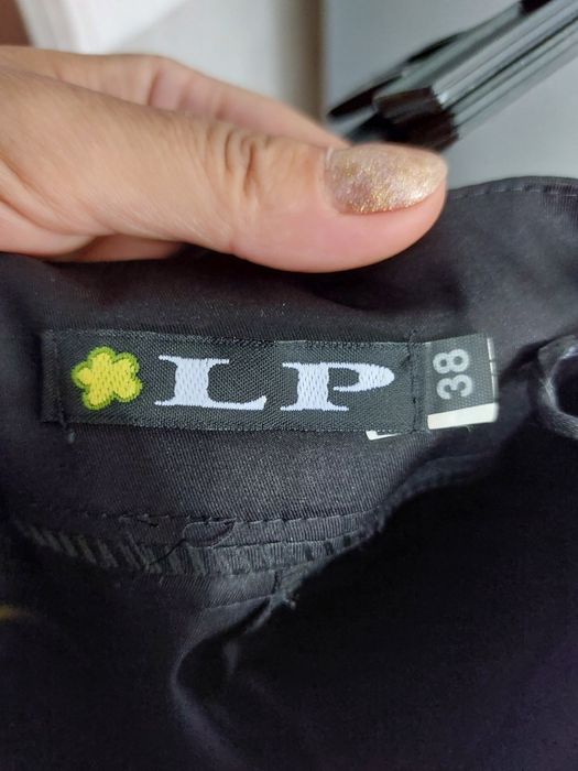 Spódnica czarna wizytowa 38