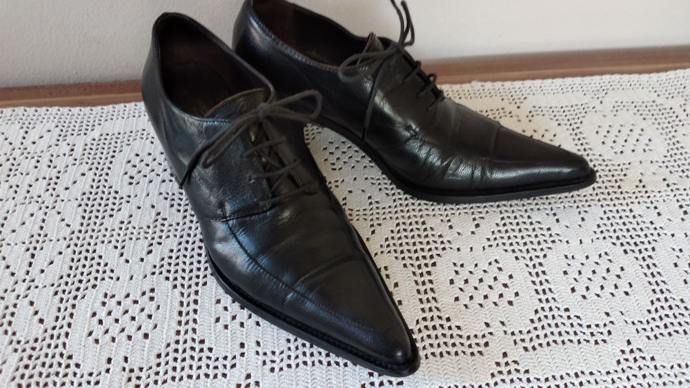 Włoskie buty damskie szpic y2k rozm 38
