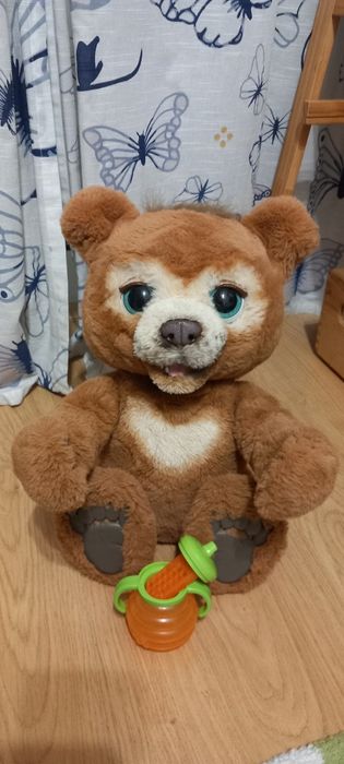 Cubby, o Ursinho Curioso